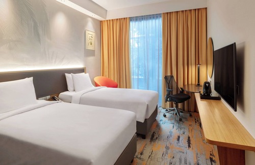 Orchard Hotel | Holiday Inn Express Singapore Orchard Road by IHG