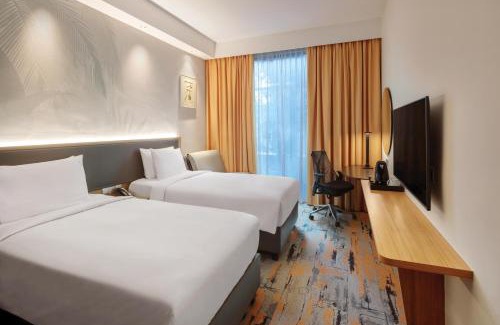 Orchard Hotel | Holiday Inn Express Singapore Orchard Road by IHG