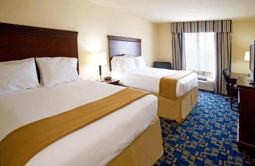 Pleasanton Hotel | Holiday Inn Express & Suites - Jourdanton-Pleasanton by IHG