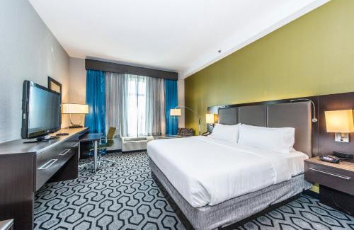 North Charleston Hotel | Holiday Inn Express & Suites Charleston Arpt-Conv Ctr Area by IHG