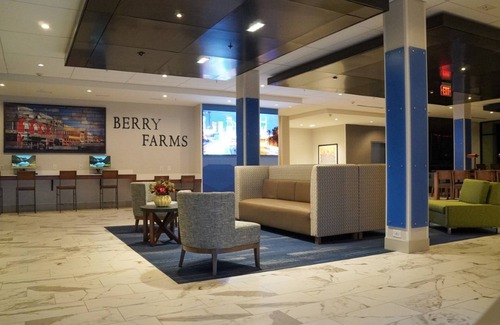 Franklin Hotel | Holiday Inn Express & Suites Franklin - Berry Farms by IHG