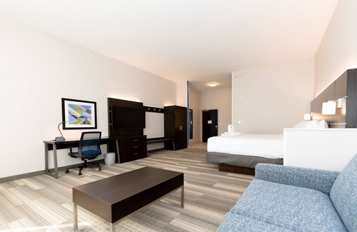 Franklin Hotel | Holiday Inn Express & Suites Franklin - Berry Farms by IHG