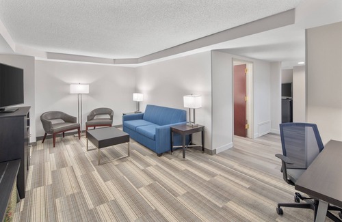 Greenville - Spartanburg Hotel | Holiday Inn Express Hotel & Suites Greenville by IHG