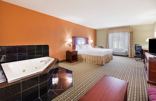 Amarillo Hotel | Holiday Inn Express & Suites East Amarillo by IHG