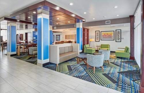 El Dorado West Hotel | Holiday Inn Express & Suites El Paso East by IHG