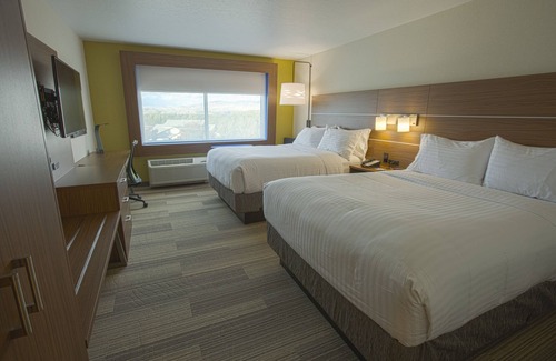 Boise Hotel | Holiday Inn Express & Suites Boise Airport by IHG