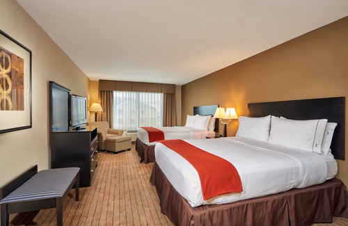 Biggs Field Hotel | Holiday Inn Express & Suites El Paso Airport Area by IHG