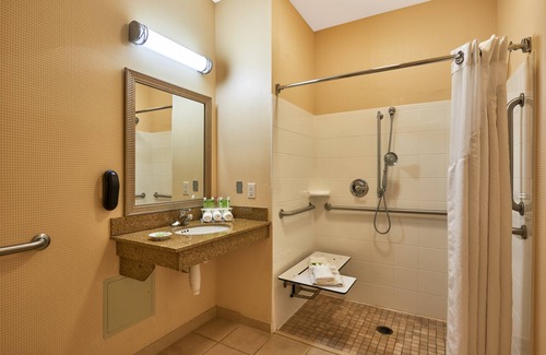 Biggs Field Hotel | Holiday Inn Express & Suites El Paso Airport Area by IHG