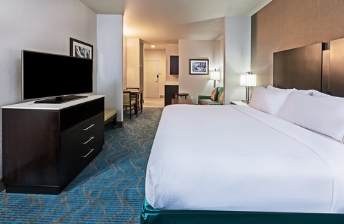 Killeen Hotel | Holiday Inn Express & Suites Killeen - Fort Hood Area by IHG