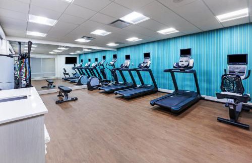 Owasso Hotel | Holiday Inn Express & Suites - Tulsa Northeast - Owasso by IHG