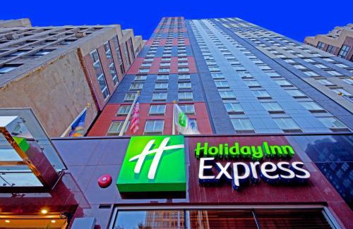 Garment District Hotel | Holiday Inn Express - Times Square by IHG