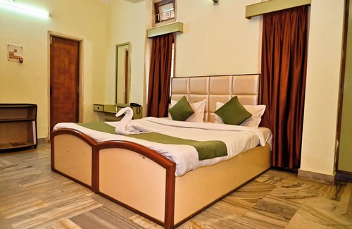 Sualkuchi Casa | Holiday Inn Guest House