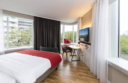 Winterhude Hotel | Holiday Inn Hamburg - City Nord by IHG