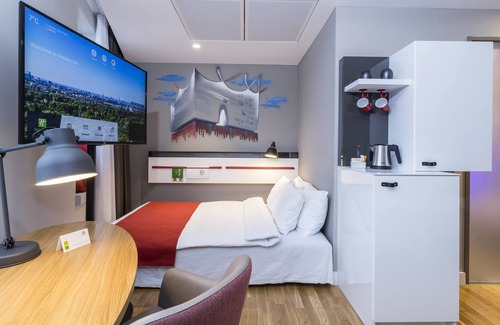 Winterhude Hotel | Holiday Inn Hamburg - City Nord by IHG