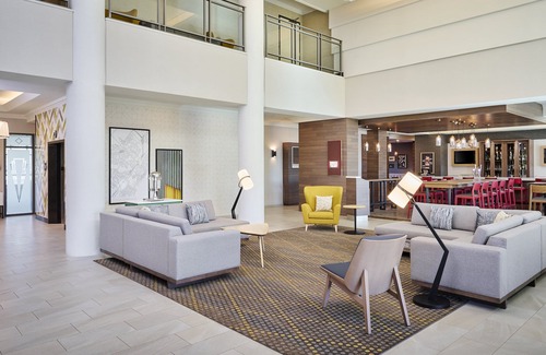 Oakville Hotel | Holiday Inn Hotel & Suites Oakville @ Bronte by IHG
