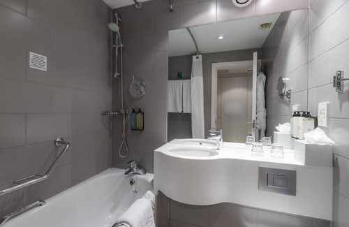 Fitzrovia Hotel | Holiday Inn London - Regent's Park by IHG