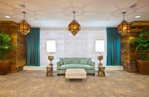 Mid Beach Hotel | Holiday Inn Miami Beach - Oceanfront by IHG