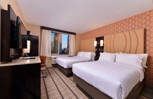 Garment District Hotel | Holiday Inn New York City - Times Square by IHG