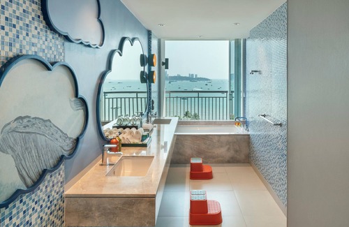Pattaya Bay Hotel | Holiday Inn Pattaya by IHG