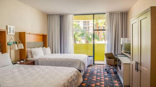 Mesa Hotel | Holiday Inn Phoenix-Mesa Chandler by IHG