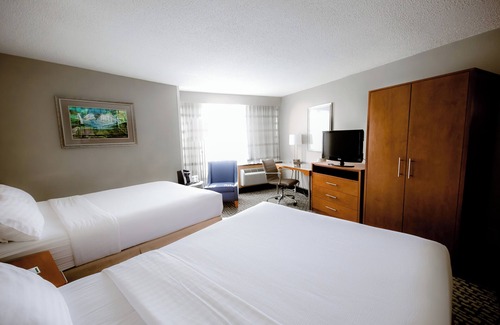 Glenwood South Hotel | Holiday Inn Raleigh Downtown - Capital by IHG