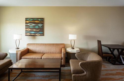 West San Antonio Complejo | Holiday Inn San Antonio Northwest- SeaWorld Area by IHG