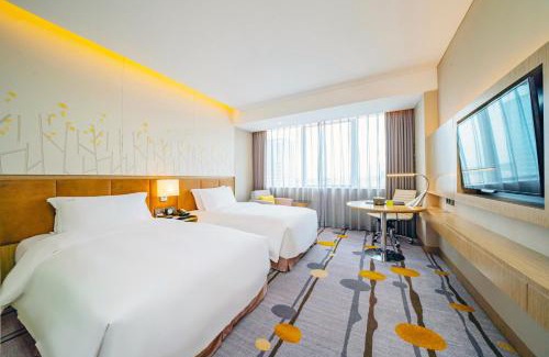 Wujiang District Hotel | Holiday Inn Shaoguan Downtown by IHG