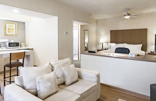 Chihuahua Hotel | Holiday Inn Hotel & Suites Chihuahua by IHG