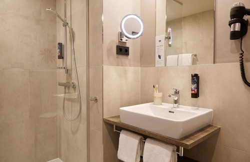 Moersenbroich Hotel | Holiday Inn - the niu, Hub Dusseldorf Messe by IHG