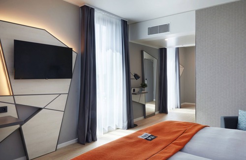 Moersenbroich Hotel | Holiday Inn - the niu, Hub Dusseldorf Messe by IHG