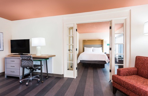 Lutherville Timonium Hotel | Holiday Inn Timonium Baltimore North by IHG