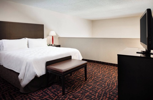 Wichita Hotel | Holiday Inn Wichita East I-35 by IHG