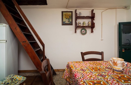 Rovittello Casa | Casa de vacaciones 'Casetta Ebraica' con vistas a la montaña, balcón y Wi-Fi