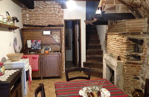 San Pio di Fontecchio Casa | Casa de vacaciones entre el arte y la naturaleza.