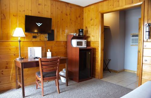 West Yellowstone Hotel | Holiday Motel