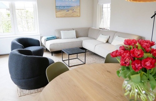 Sint Maartensvlotbrug Villa | Holiday villa for 6 people, within cycling distance of the beach