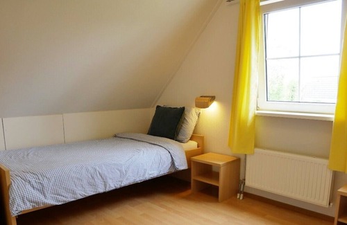 Sint Maartensvlotbrug Villa | Holiday villa for 6 people, within cycling distance of the beach