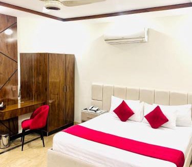 Gulshan-e-Iqbal Casa | Holiday One Hotel & Suites