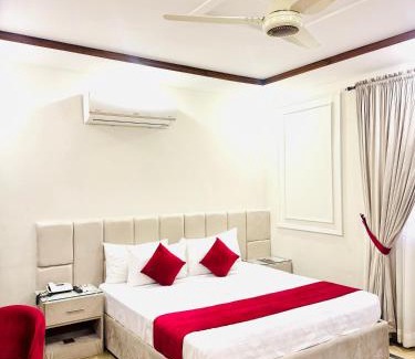 Gulshan-e-Iqbal Casa | Holiday One Hotel & Suites