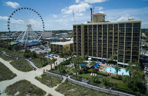 Downtown Myrtle Beach Complejo | Holiday Pavilion Resort on the Boardwalk- Access to ALL AMENITIES!