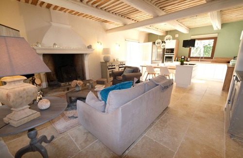 Caumont-sur-Durance Chalet De Esquí | Hermosa casa de campo provenzal cerca de Aviñón y Isle sur la Sorgue