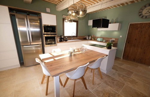 Caumont-sur-Durance Chalet De Esquí | Hermosa casa de campo provenzal cerca de Aviñón y Isle sur la Sorgue