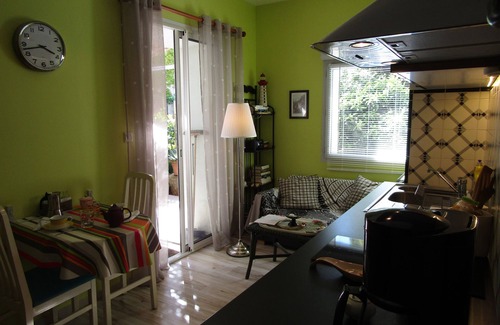 Meze Apartamento | Alquiler de vacaciones en jardín privado en el puerto