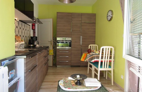 Meze Apartamento | Alquiler de vacaciones en jardín privado en el puerto