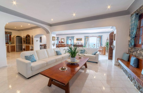 Arienzo Villa | alquiler de vacaciones en la costa de Amalfi, alquileres costeras italianas, con piscina, en Positano, a poca distancia