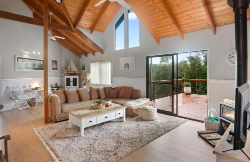 Callala Bay Casa | Holiday Retreat Jervis Bay - 5 Min Walk to Bay