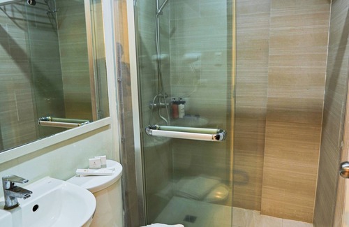 San Pedro Hotel | Holiday Suites Puerto Princesa