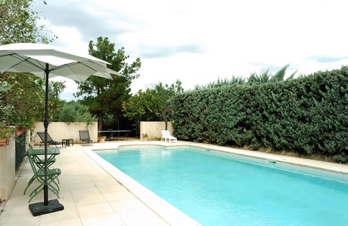 La Tour-d'Aigues Villa | Casa de campo con piscina Les Vignes - casas de Luberon. com