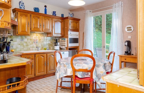 Verthemex Villa | Villa de vacaciones "Maison dans un parc de verdure" con vistas a la montaña, Wi-Fi y terraza