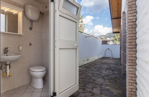 Sperlonga Villa | VILLA DE VACACIONES NIKITA, POCOS METROS Y TIENE 'MAR